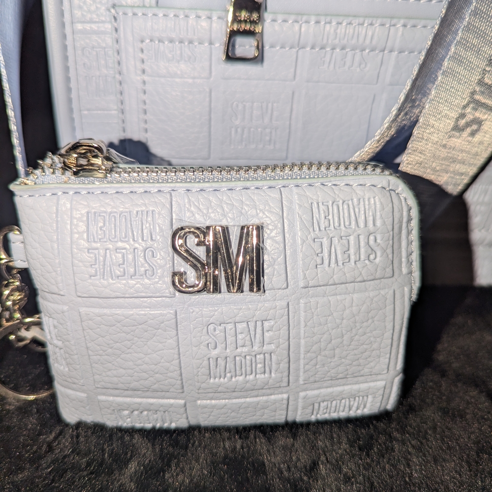 Steve Madden Light Blue Embossed Crossbody Bag Set - Picture 2 of 11